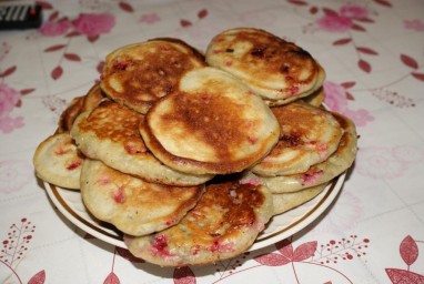 Оладьи с красникой Оладьи с красникой